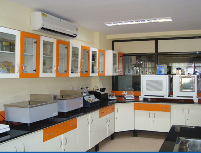 Chemical Lab Table